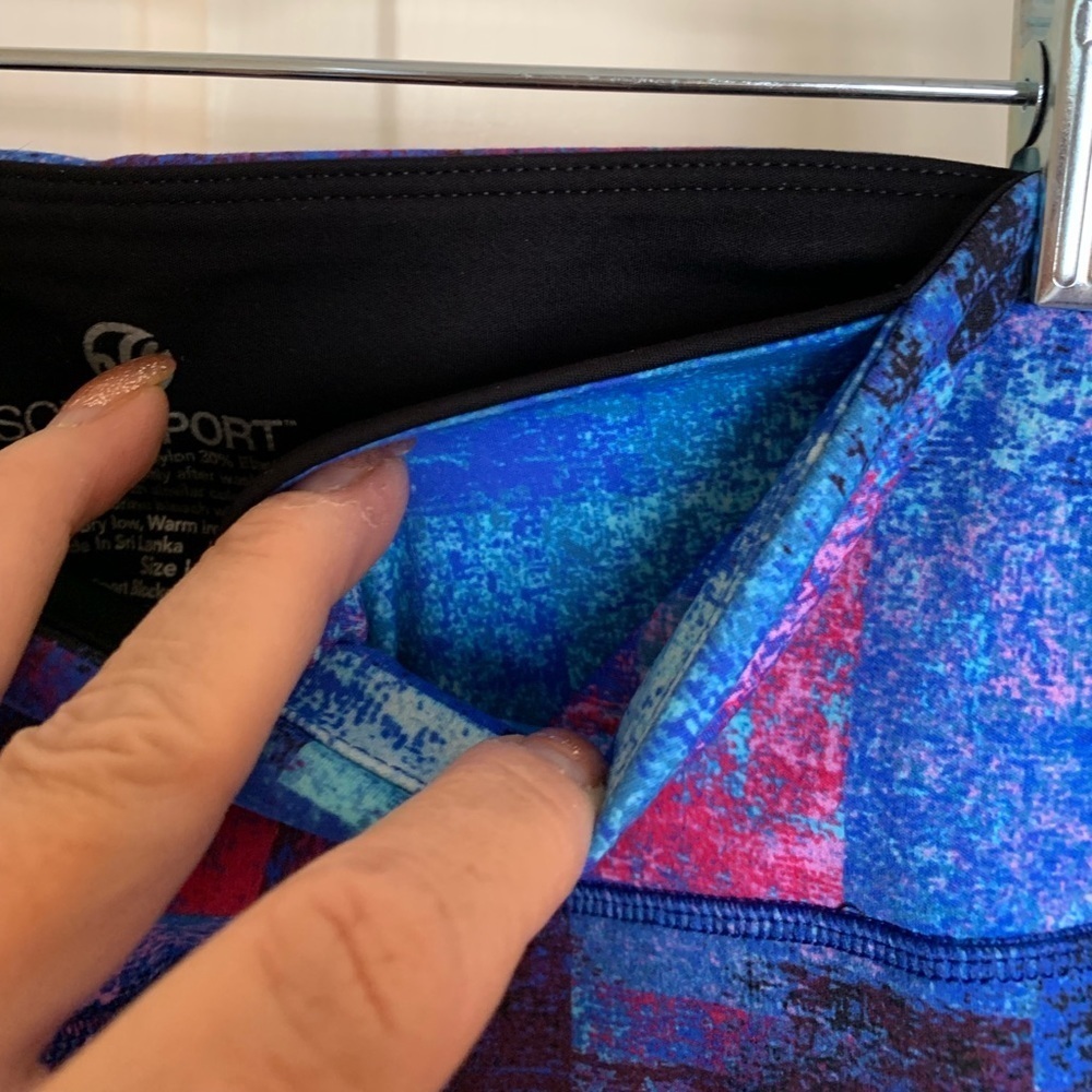 Soma “Soma Sport” black/blue/pink capri leggings. Hi Waistband. Size XL - Picture 6 of 11
